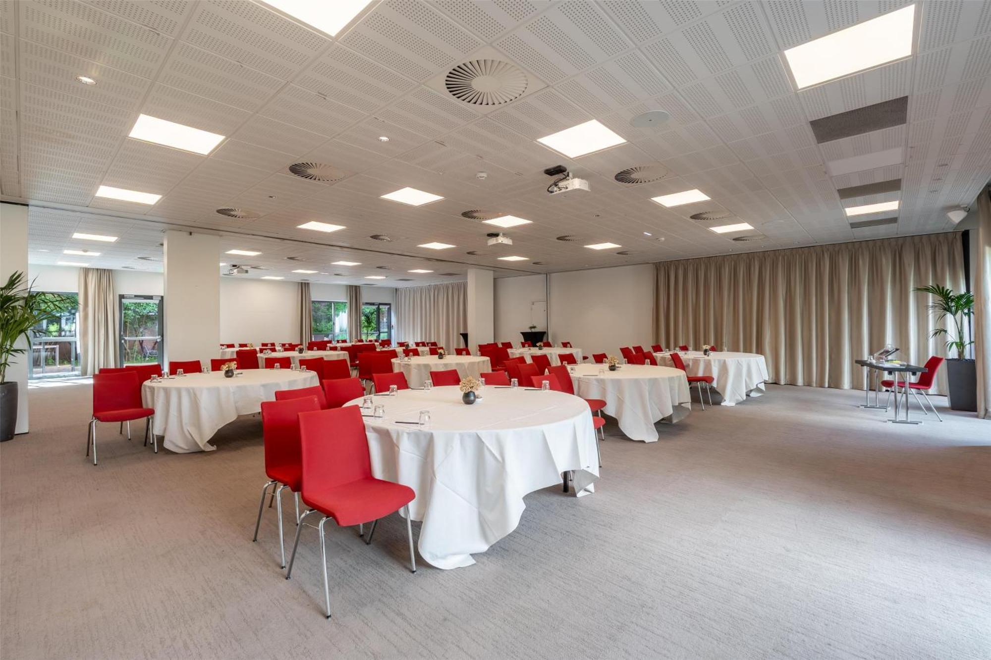 Radisson Blu Hotel, Paris Boulogne Exterior photo